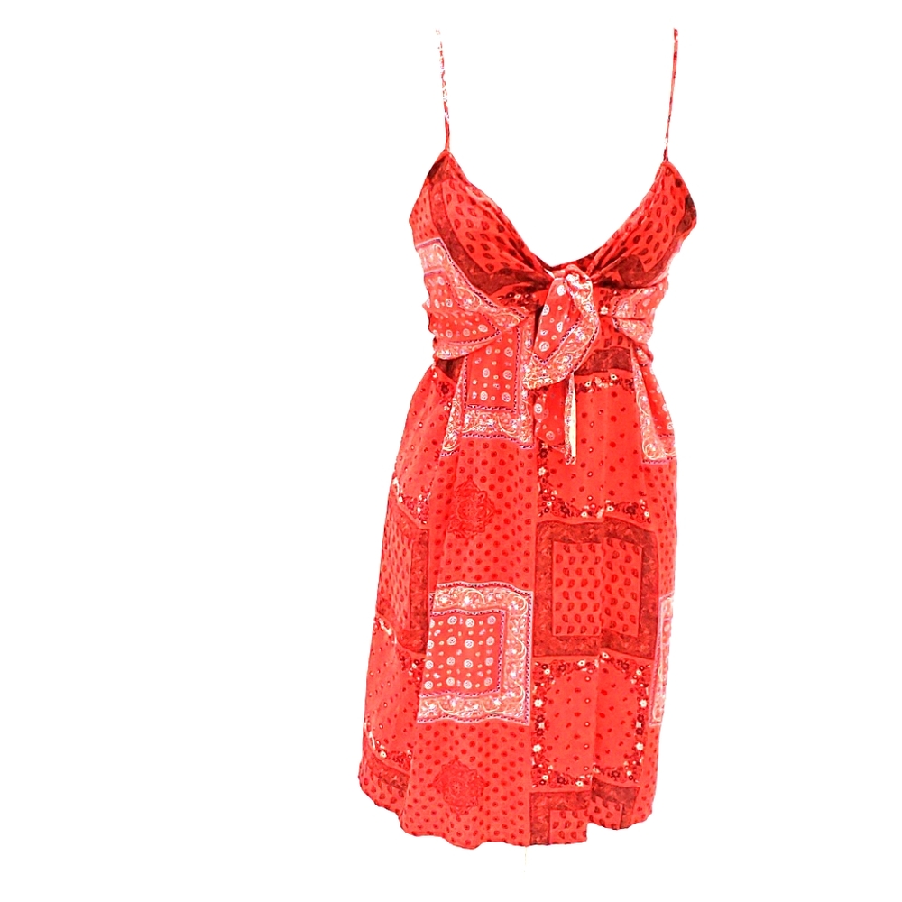 Red pattern thin dress